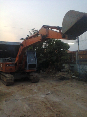 ขายแบคโฮ HITASHI รุ่น1 เครื่อง ISUZU 165