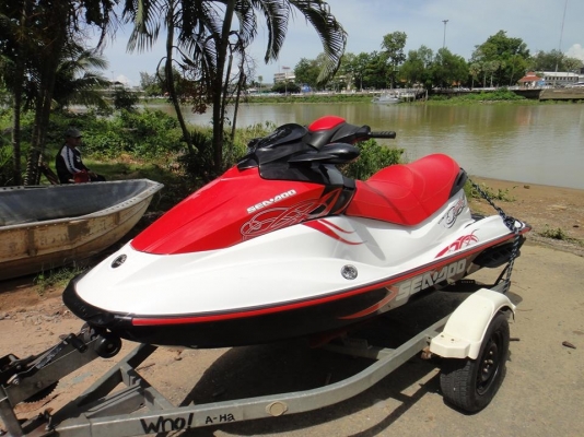 ขายถูกมาก seadoo gti 1500cc เครื่อง4จังหวะ  เรือศูนย์ ปี2009  107ชม ขาย18500 สภาพสวย