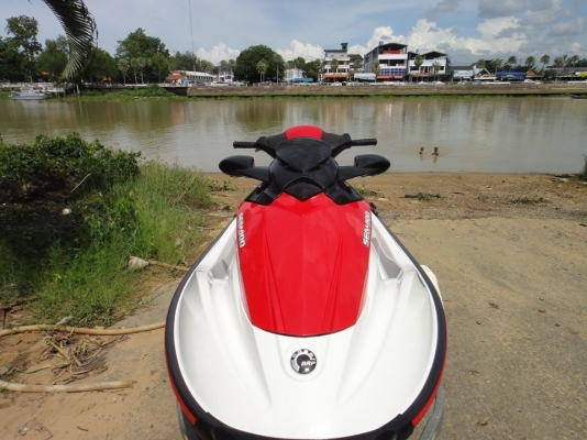 ขายถูกมาก seadoo gti 1500cc เครื่อง4จังหวะ  เรือศูนย์ ปี2009  107ชม ขาย18500 สภาพสวย