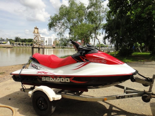 ขายถูกมาก seadoo gti 1500cc เครื่อง4จังหวะ  เรือศูนย์ ปี2009  107ชม ขาย18500 สภาพสวย