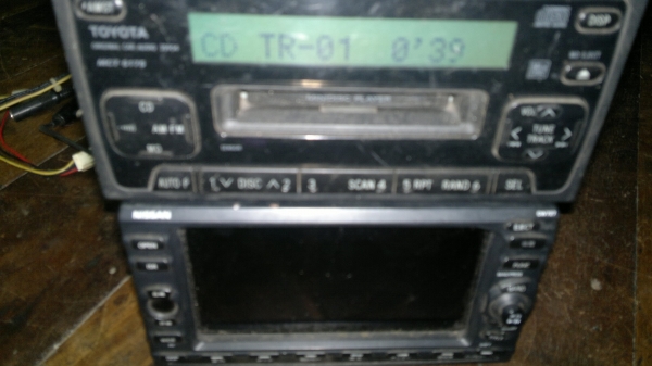 ขายวิทยุcdติดรถยนต์3ตัว1200ของญี่ปุ่นใช้ได้