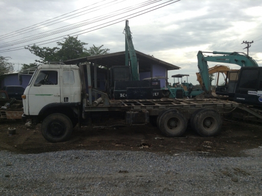 Nissan  ud  สภาพพร้อมใช้งาน  มีเล่มทะเบียนพร้อม