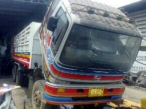 ลดราคาแล้วครับ..ขายรถ 10 ล้อ HINO FM 3 M  240 ใช้น้ำมัน รถสวยครับผม