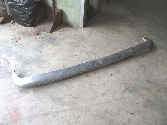 ขายกันชนหน้า รถ fiat สภาพตามรูปครับ ขาย 2000 บาท สนใจ 081-2898833 เพียรครับผม ขอขอบพระคุณครับ