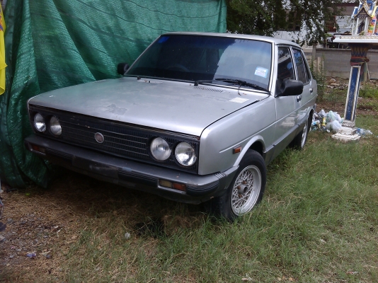 fiat 131เดิม เกียร์กระปุก ภายในใช้ไ้ด้แมก16&quot;ติดแกสทะเบียนกรุงเทพแอร์เย็น
