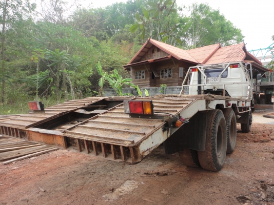 ขาย 10ล้อ 2เพลา เทเลอร์บรรทุกแม็คโฮ NISSAN 265 turo ขาย 10ล้อ 2เพลา เทเลอร์บรรทุกแม็คโฮ NISSAN 265 turo