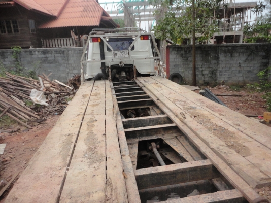 ขาย 10ล้อ 2เพลา เทเลอร์บรรทุกแม็คโฮ NISSAN 265 turo ขาย 10ล้อ 2เพลา เทเลอร์บรรทุกแม็คโฮ NISSAN 265 turo