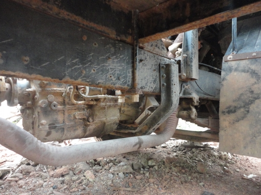 ขาย 10ล้อ 2เพลา เทเลอร์บรรทุกแม็คโฮ NISSAN 265 turo ขาย 10ล้อ 2เพลา เทเลอร์บรรทุกแม็คโฮ NISSAN 265 turo