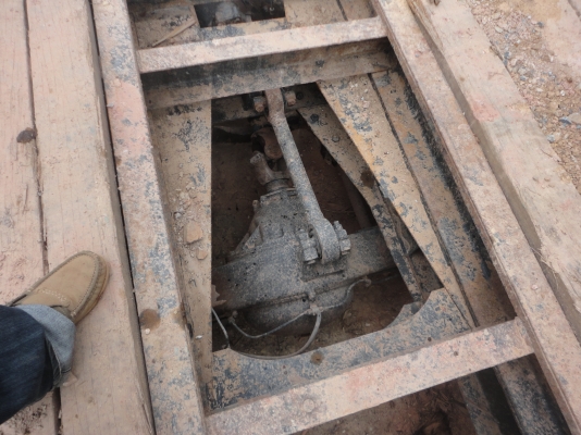 ขาย 10ล้อ 2เพลา เทเลอร์บรรทุกแม็คโฮ NISSAN 265 turo ขาย 10ล้อ 2เพลา เทเลอร์บรรทุกแม็คโฮ NISSAN 265 turo