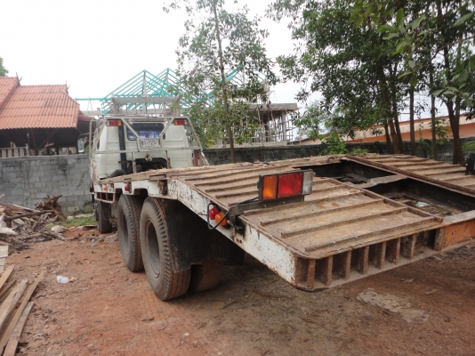 ขาย 10ล้อ 2เพลา เทเลอร์บรรทุกแม็คโฮ NISSAN 265 turo ขาย 10ล้อ 2เพลา เทเลอร์บรรทุกแม็คโฮ NISSAN 265 turo