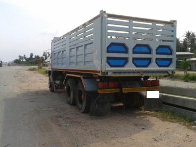 ขาย Isuzu Roccy สิบล้อสองเพลาดั้มพ์ เครื่อง EP100 285 แรงม้า สภาพดี พร้อมใช้ โทร 088-4501277 ขาย Isuzu Roccy สิบล้อสองเพลาดั้มพ์ เครื่อง EP100 285 แรงม้า สภาพดี พร้อมใช้ โทร 088-4501277