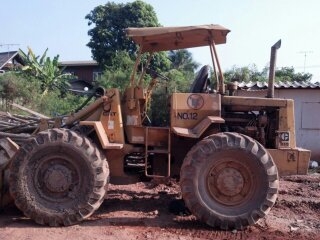 ขายด่วนรถตักล้อยาง CAT 910 พร้อมใช้ มีอินวอย โทร 088-4501277 ขายด่วนรถตักล้อยาง CAT 910 พร้อมใช้ มีอินวอย โทร 088-4501277