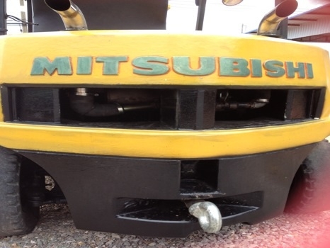 รถโฟล์ลิฟท์ mitsubishi 2.5 ตัน ยกสูง 5 เมตร เครื่องเบนซิน เกียร์ธรรมดา 4 ล้อ 175,000.- รถโฟล์ลิฟท์ mitsubishi 2.5 ตัน ยกสูง 5 เมตร เครื่องเบนซิน เกียร์ธรรมดา 4 ล้อ 175,000.-