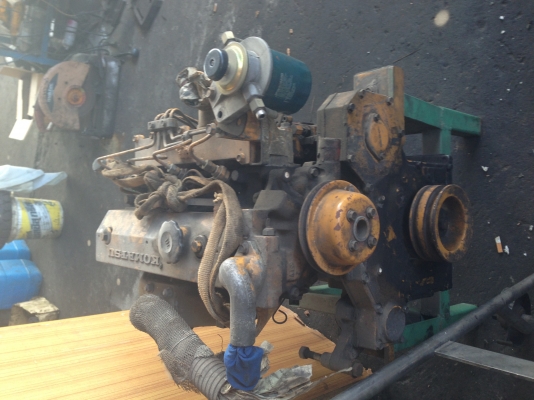 เครื่องkomatsu 4d95s-w เครื่องkomatsu 4d95s-w
