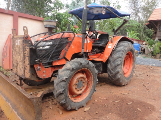 ขายรถไถล้อยาง KUBOTA M7040