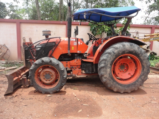 ขายรถไถล้อยาง KUBOTA M7040 ขายรถไถล้อยาง KUBOTA M7040