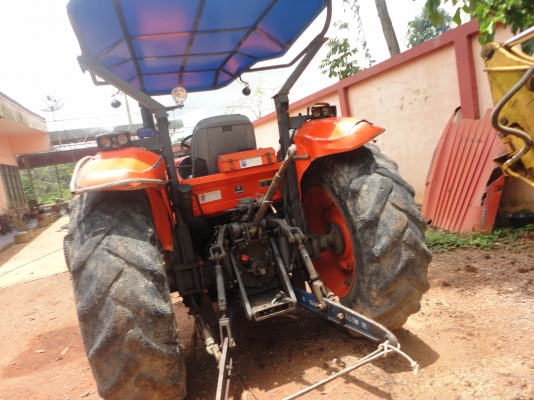 ขายรถไถล้อยาง KUBOTA M7040 ขายรถไถล้อยาง KUBOTA M7040