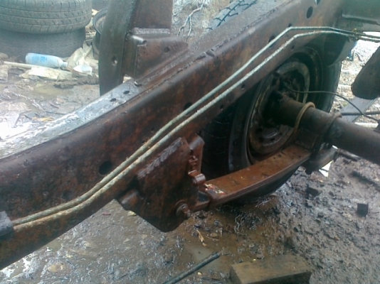 ขายคัสซีบิ๊กเอ็มฝาแดงปี95สภาพตามรูป ไม่ผุมีเหลืองๆบ้างยังแข็งแรงดีให้ครบตามรูป