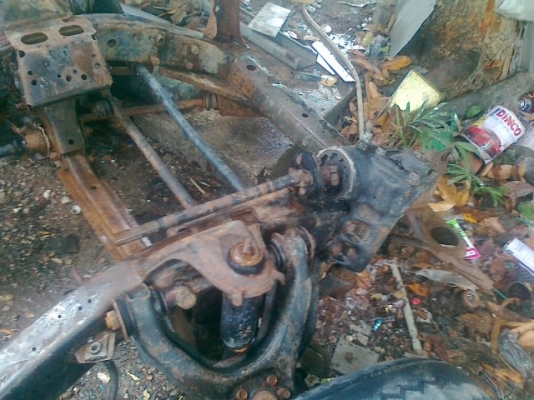 ขายคัสซีบิ๊กเอ็มฝาแดงปี95สภาพตามรูป ไม่ผุมีเหลืองๆบ้างยังแข็งแรงดีให้ครบตามรูป