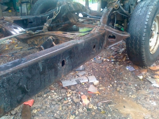 ขายคัสซีบิ๊กเอ็มฝาแดงปี95สภาพตามรูป ไม่ผุมีเหลืองๆบ้างยังแข็งแรงดีให้ครบตามรูป