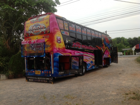 ขายรถบัสพัดลม 12 ม.โรโบค๊อป เครื่องท้าย เดวุ 360 แรงม้า (มีแสงยูร) สนใจติดต่อ 086-029-9215