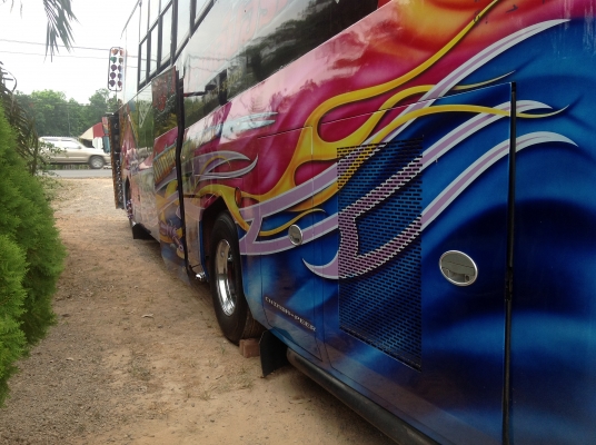 ขายรถบัสพัดลม 12 ม.โรโบค๊อป เครื่องท้าย เดวุ 360 แรงม้า (มีแสงยูร) สนใจติดต่อ 086-029-9215