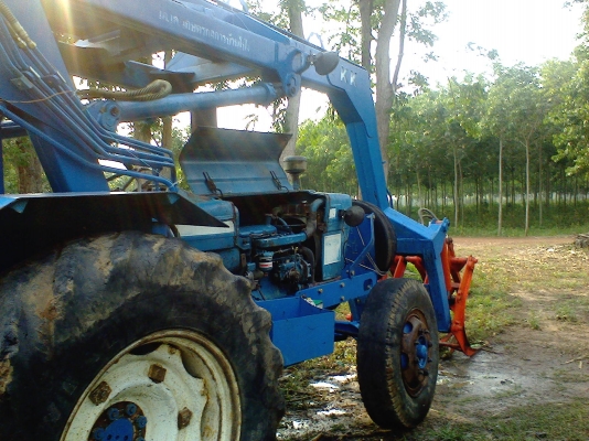 ขายรถคีบฟอร์ด คีบของKKสภาพดี ขายรถคีบฟอร์ด คีบของKKสภาพดี