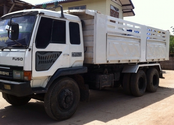 MITSUBISHI FUSO FN527 - 195 HP 6D16 TD2343 สิบล้อดั๊มพ์ 2 เพลา กระบะดั๊มพ์เหล็ก 12 ตันของสามมิตรลอนเฉียง เครื่องแน่นดีแรงดีไม่เยิ้ม หัวเก๋งสีบางเดิมภายในสวยครบ แอร์เย็น พ.เพาเวอร์ เบรคทริ๊ปฟี้ ช่วงล่างใหญ่คัชซีสวยมากๆไม่มีที่ติ ยางสภาพดี 10 เส้นประมาณ 80\%