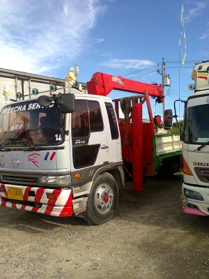 รถรับจ้าง รถเฮี๊ยบ5ตัน มีรถ6ล้อคอก รถ6ล้อตู้