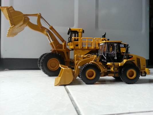 รถตักล้อยาง caterpillar 992G รายละเอียดสวยคับ รถตักล้อยาง caterpillar 992G รายละเอียดสวยคับ