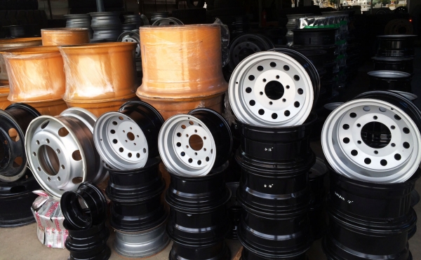 กะทะล้อบรรทุก 4ล้อ 6ล้อ 10ล้อ ของแท้ญี่ปุ่น TOPY 22.5x8.25 , 22.5x7.50 กะทะล้อบรรทุก 4ล้อ 6ล้อ 10ล้อ ของแท้ญี่ปุ่น TOPY 22.5x8.25 , 22.5x7.50