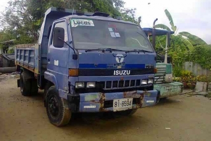 ขายด่วน 6 ล้อดั้มพ์ Isuzu 175 แรงชัชซี NRR