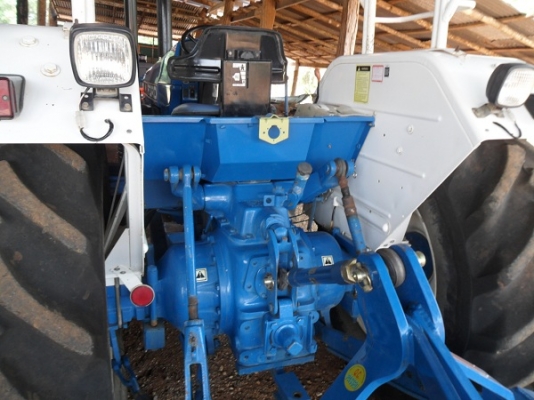 ขาย รถไถฟอร์ด6640 NEW HOLLAND 2เพลา คานหน้าคาราโร่