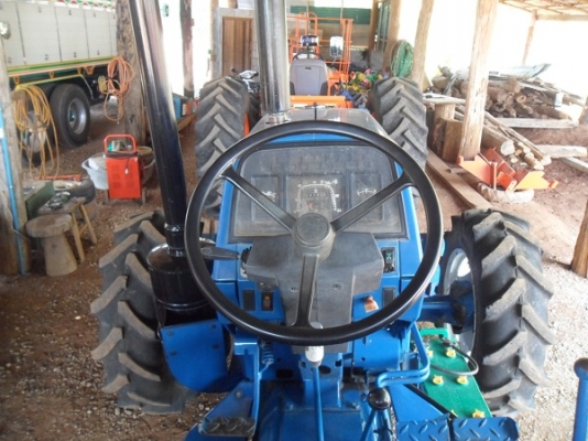 ขาย รถไถฟอร์ด6640 NEW HOLLAND 2เพลา คานหน้าคาราโร่