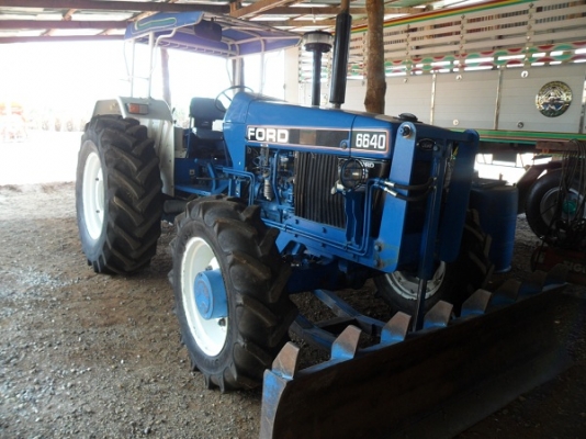 ขาย รถไถฟอร์ด6640 NEW HOLLAND 2เพลา คานหน้าคาราโร่