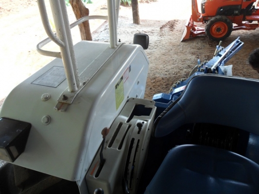 ขาย รถไถฟอร์ด6640 NEW HOLLAND 2เพลา คานหน้าคาราโร่