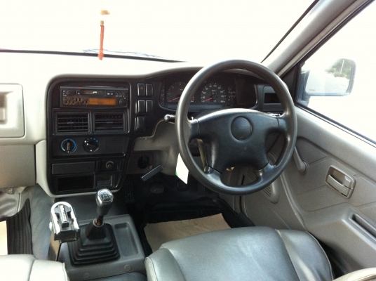 ขาย isuzu dragon eye cab 4 2500 turbo