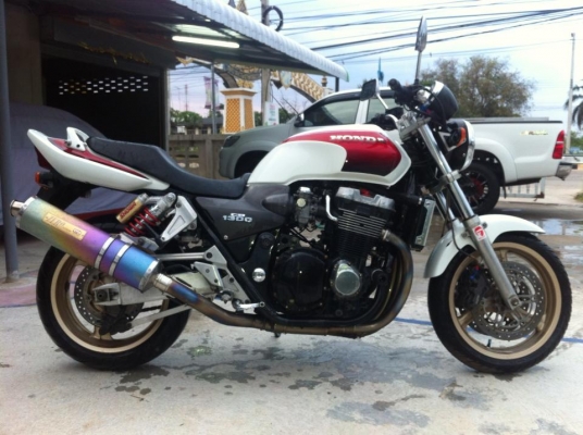 ขาย cb1300 ปี 99 สรรพสามิต 130000 ต่อรองได้ครับ