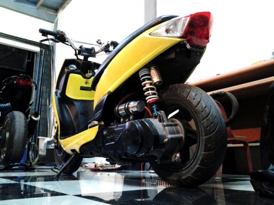 ------ ขาย สกู๊ตเตอร์สวยๆ แนวยุ่น คับ ------