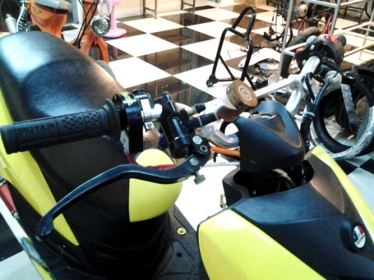 ------ ขาย สกู๊ตเตอร์สวยๆ แนวยุ่น คับ ------