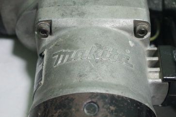 เครื่องสกัดคอนกรีตไฟฟ้ายี่ห้อ makita hm1201 สภาพดีพร้อมใช้งานครับ