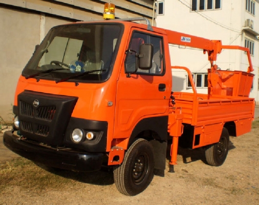 ขายรถกระเช้า 4 ล้อ ติดชุดเครน รุ่น JV 84