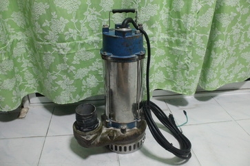 ปั๊มไดโว่สูบน้ำขนาดท่อ 3นิ้ว ยี่ห้อ kodai แท้ญี่ปุ่น เสื้อสแตนเลส พร้อมใช้ครับ