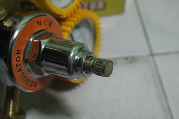 ตัวปรับแรงดันอ๊อกซิเยน ยี่ห้อ MC-WELD ราคาไม่แพงครับ