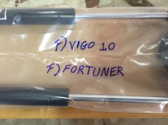 ขายโช๊คฝากระโปรงรถ TOYOTA รุ่น VIGO & FORTUNER ปี14 ขายโช๊คฝากระโปรงรถ TOYOTA รุ่น VIGO & FORTUNER ปี14