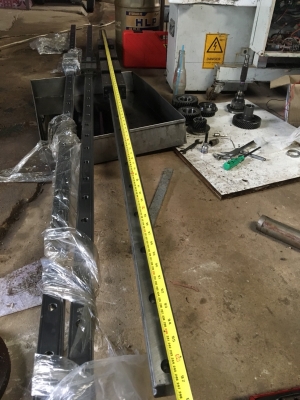 รางสไลด์ขนาดใหญ่ของ หม่