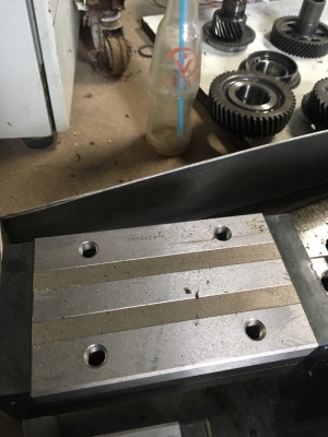 รางสไลด์ขนาดใหญ่ของ หม่