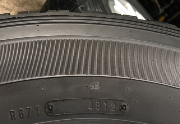 ล้อแม็ก Ford Ranger ขอบ 17 พร้อมยาง DUNLOP 265-65-17 ปลายปี 12