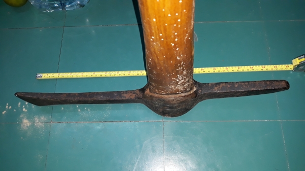 ขายขวานอีเต้องานเก่ายุโรป ใหญ่ ยาว หนา หนัก ด้ามยาว105ซม.