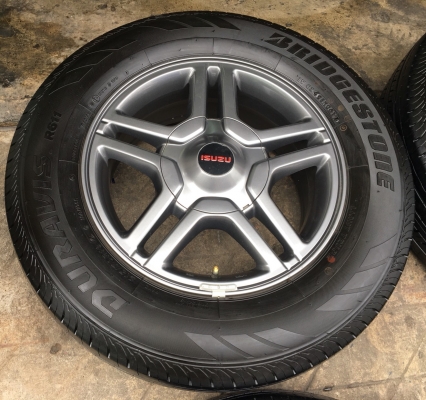 ล้อแม็กพร้อมยางป้ายแดง ISUZU X-Series 215-70-16 ปี 17